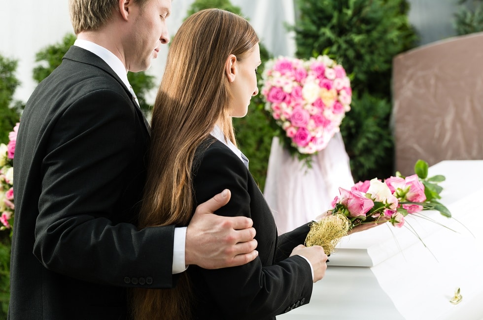 funeral-etiquette-what-to-say-to-someone-going-to-a-funeral